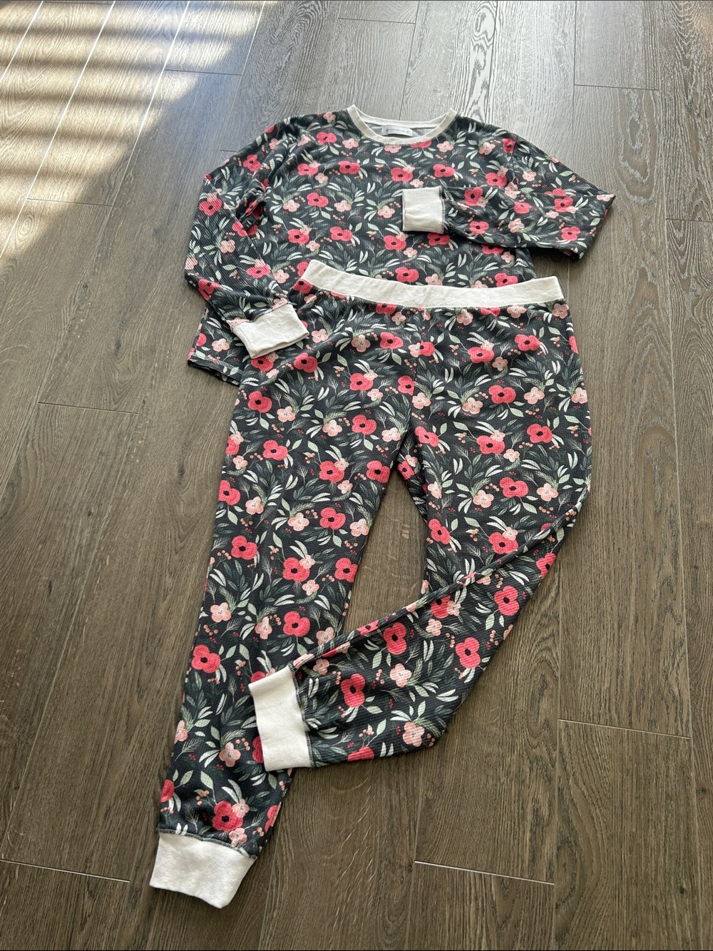 Floral Print Lounge / Pajama Set